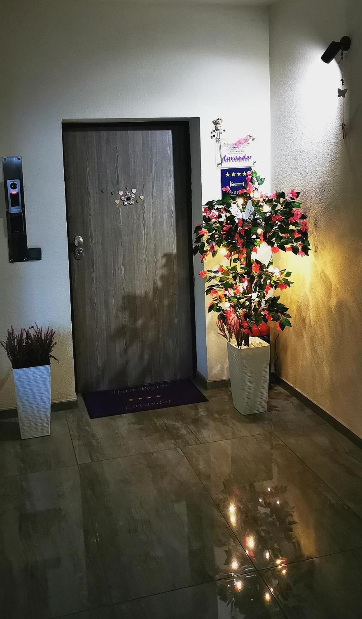 Apartmani Peyton Slavonski Brod Ngoại thất bức ảnh
